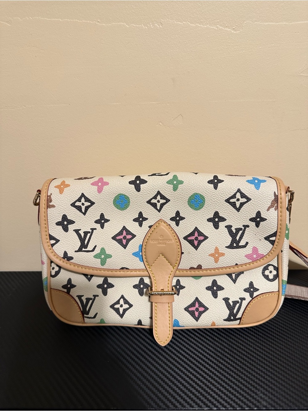 White flower crossbody